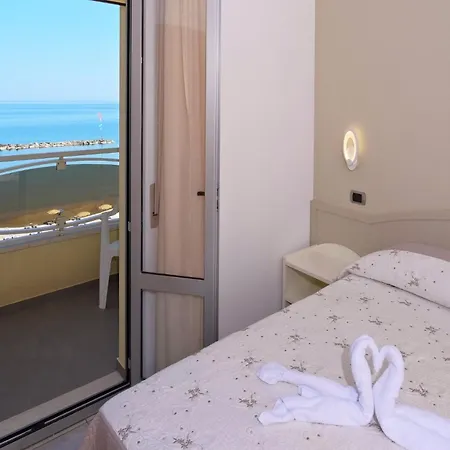 Hotel La Perla Cupra Marittima Exterior photo