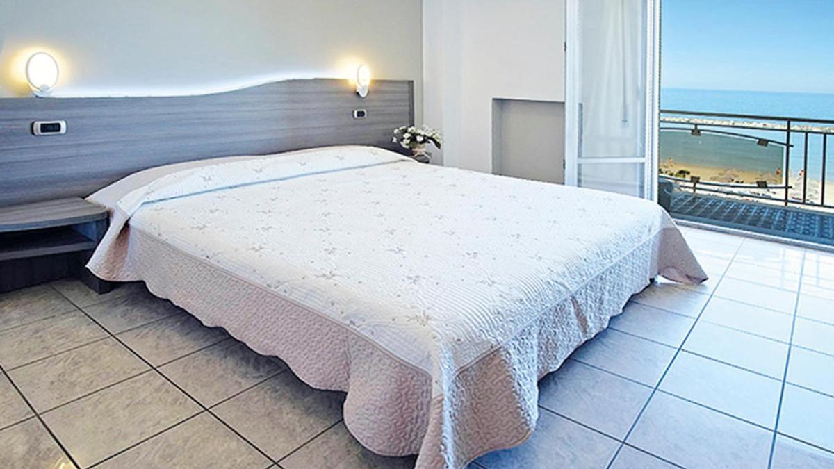 La Perla 3*